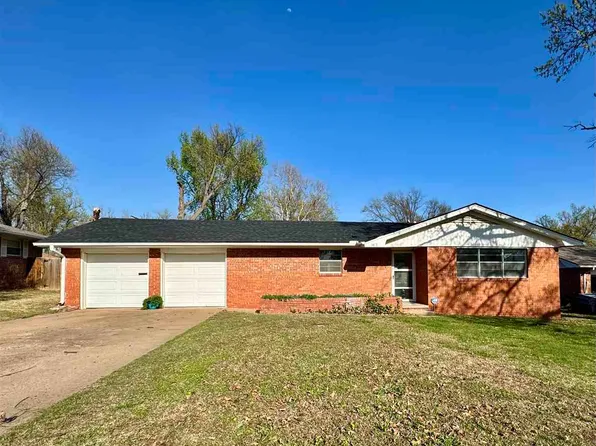 1413 Holbrook St, Ponca City, OK 74604