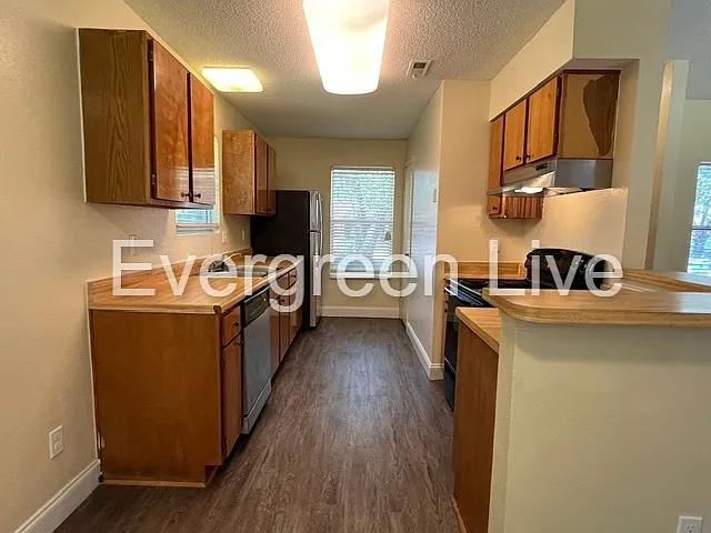 105 Viola Ct — Photo 6