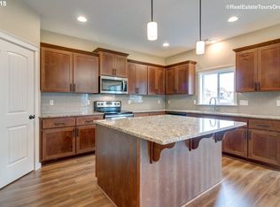 728 N 4th St, Carlton, OR 97111
