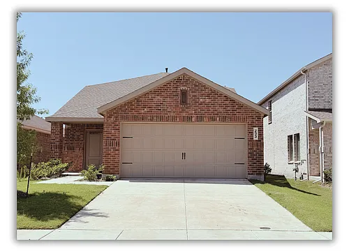 233 Ashbrook St Photo 1