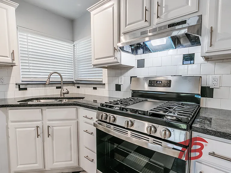 2214 N Florida Ave — Photo 21