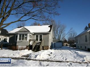 1137 Smith St, Green Bay, WI 54302