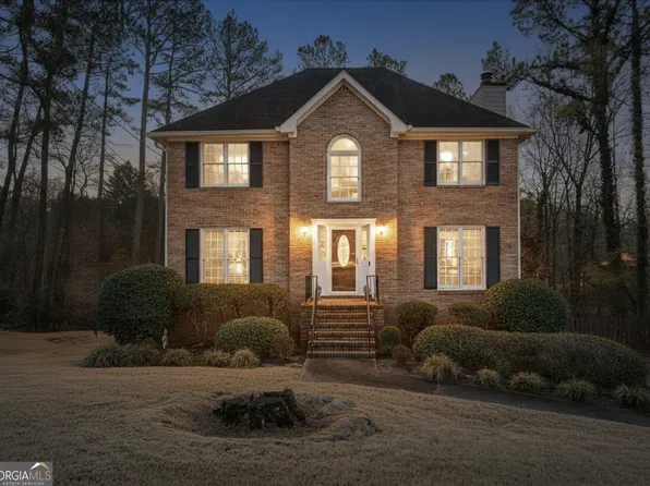 1093 Washington Lee Dr SW, Lilburn, GA 30047