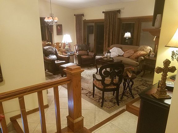 Front entry into livingroom