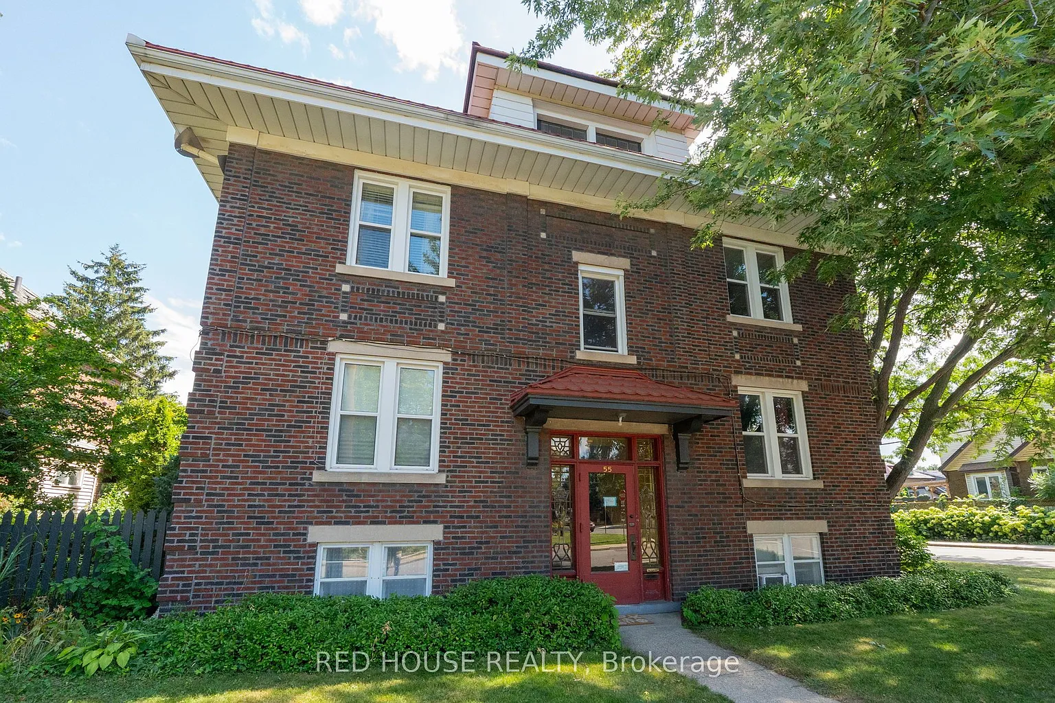 55 Balsam Ave S photo 1