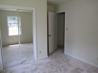 293 Kingsman Dr, Newport News, VA 23608