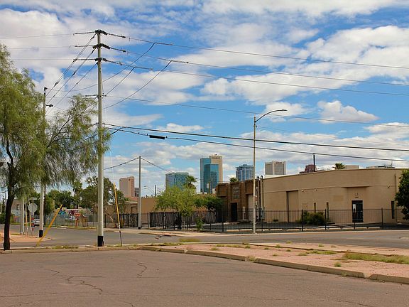 4th image of 802 N 15th Ave Lot 7-8
