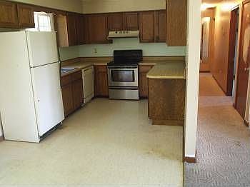 2nd image of 6658 Forbes Pl E
