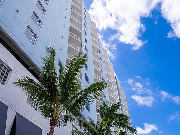 4th image of 1551 N Flagler Drive #1216