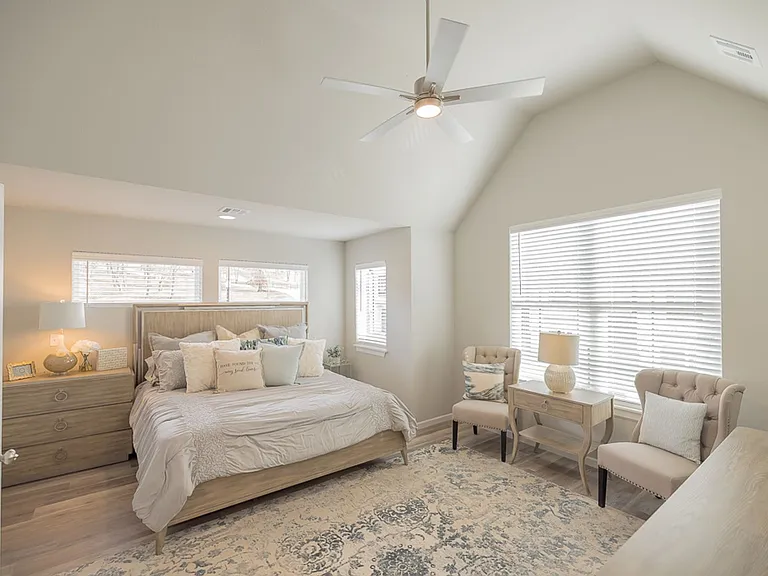 Oak Hill Townhomes: Now Offering First Month FREE! — Photo 31