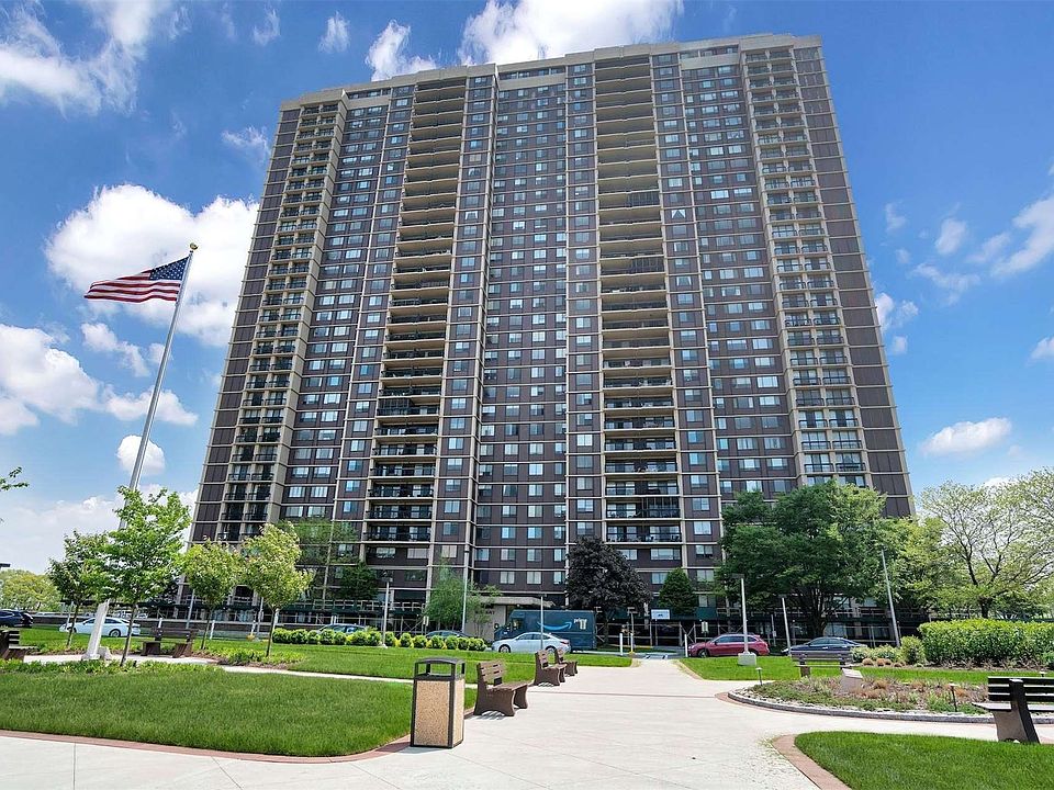 269-10 Grand Central Parkway UNIT 26WZ, Floral Park, NY 11005