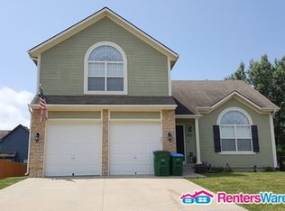 1113 Manse Dr, Raymore, MO 64083