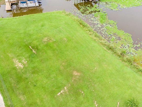 3rd image of 45208 Marina Dr