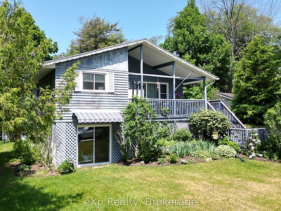 4th image of 105 Menomini Rd