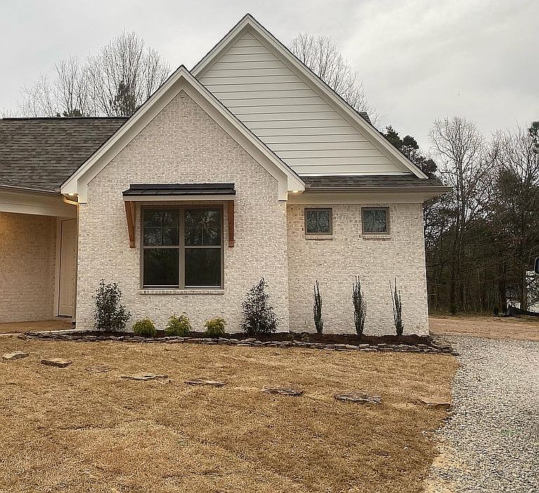 2nd image of 5822 Massey Rd