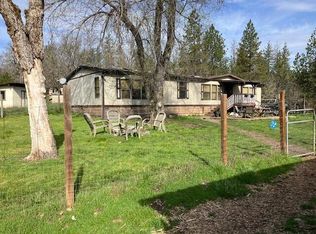 5845 Rhodes Ln, Eagle Pt, OR 97524