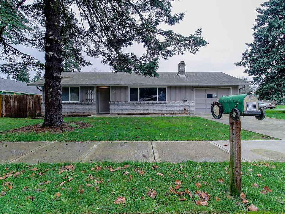 1st image of 1420 NE 142nd Ave