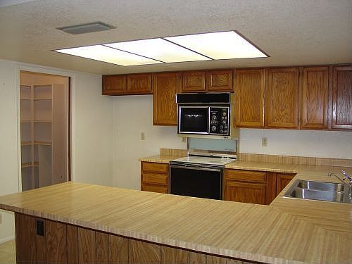 3rd image of 6634 S 66th Ave