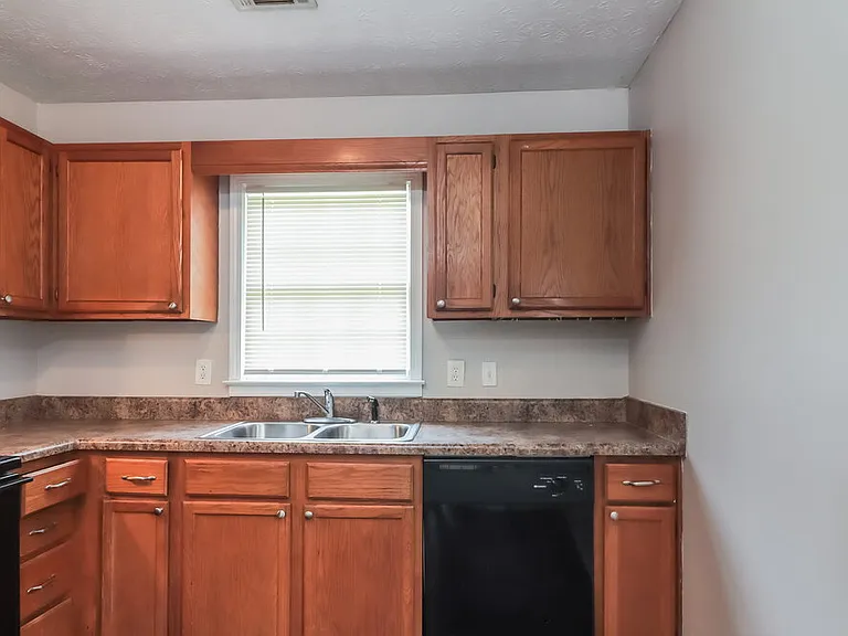 395 Wilson Rd — Photo 6