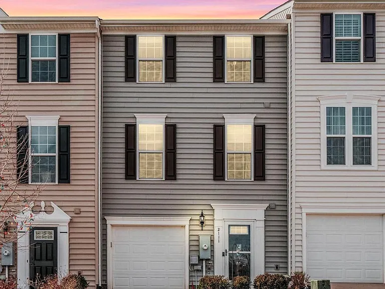 2111 Elm Tree Knl — Photo 1