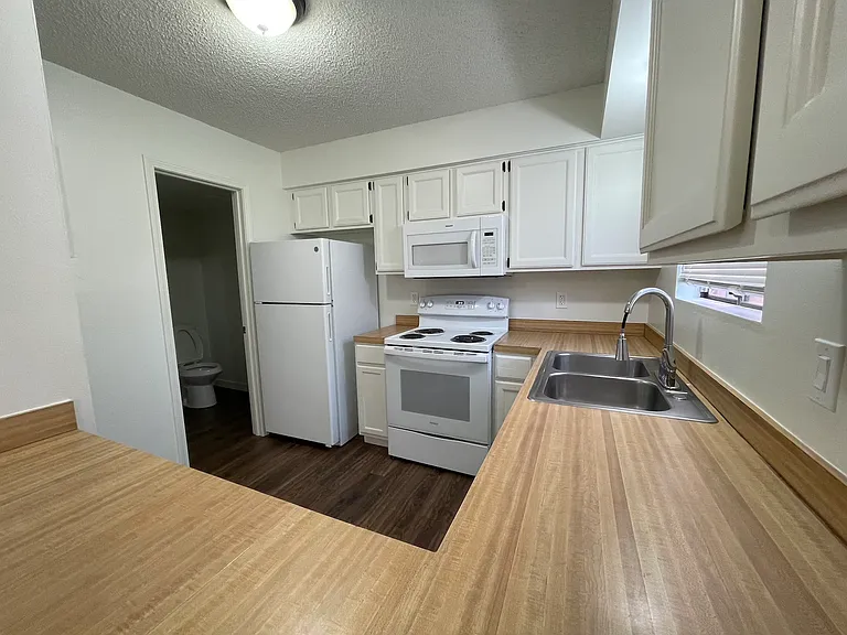 2406 Alabama St #2B — Photo 6