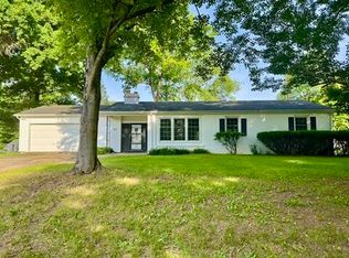 1020 Sassafras Ln, Niles, MI 49120