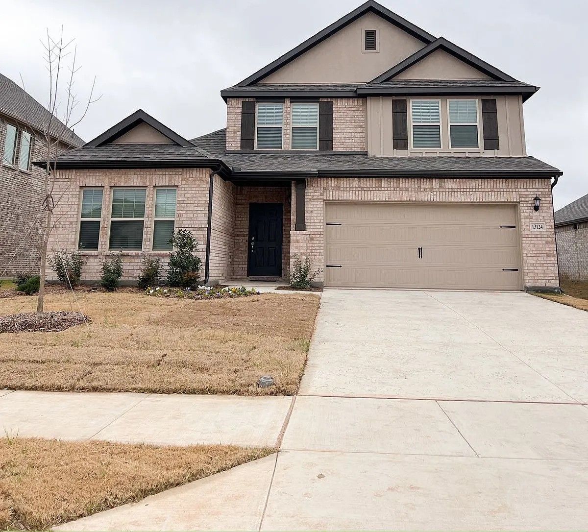 4 bed, 2418 sqft, $2,600 — Photo 1