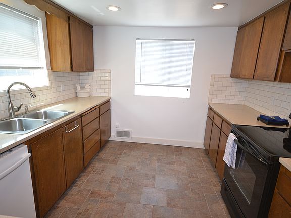 3rd image of 6620 19th Ave NE