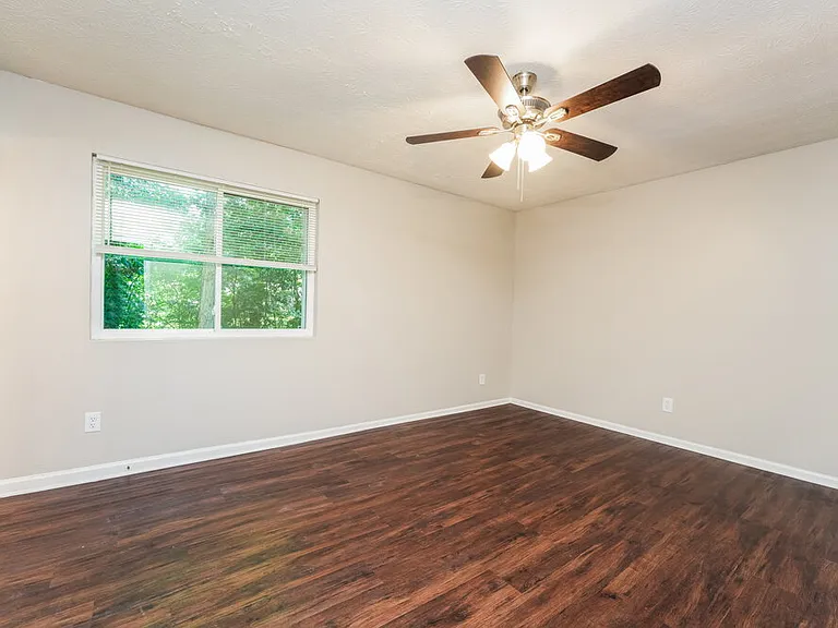 5394 Greenhedge Ct — Photo 12