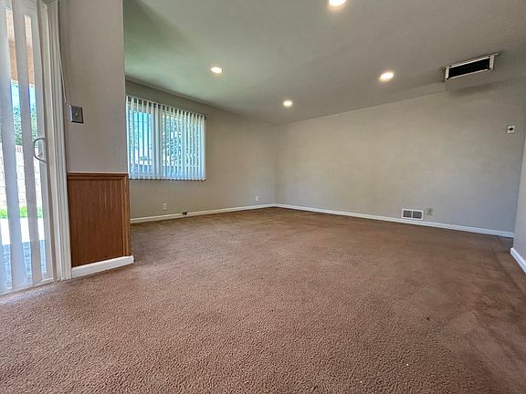 3rd image of 45346 Lostwood Ave