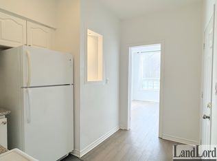 130 Baldwin St, Toronto, ON M5T 1L6