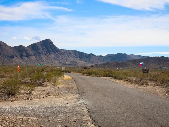 907 Terlingua Ranch Rd, Terlingua, TX 79852