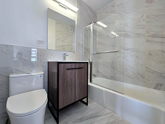 Bathroom, photo 1
