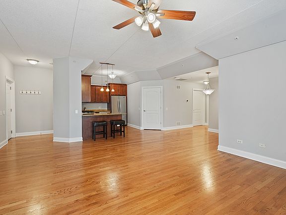 5th image of 17200 Oak Park Ave #R-201