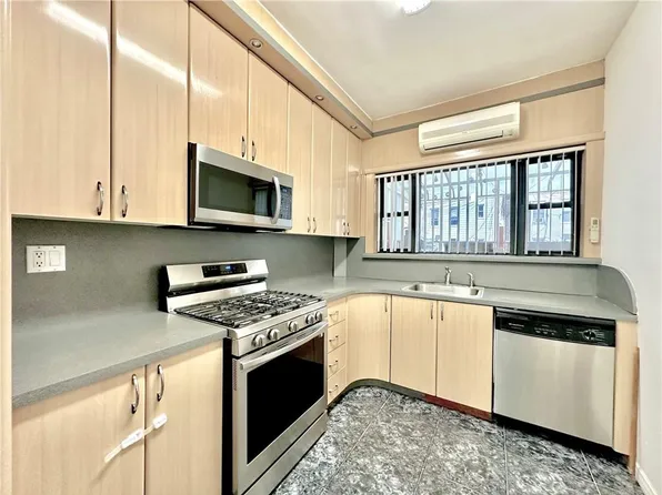 4388 Bedford Ave, Brooklyn, NY 11229