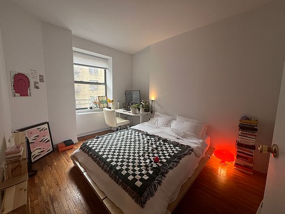 2nd image of 422 E 89th St APT 3B