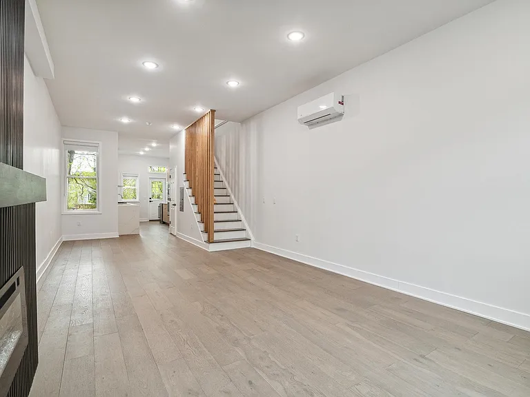 36 Park St #2 — Photo 18