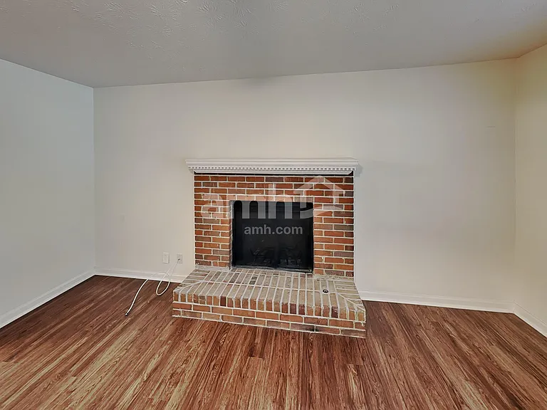 3331 Birchwood Trl — Photo 10