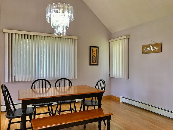 5th image of 767 Olde Oak Dr