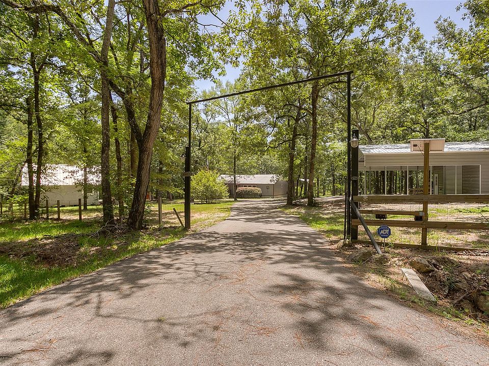 1st image of 250 Red Bird Ln