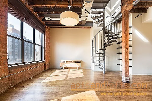 Rented by aptsandlofts.com | media 1