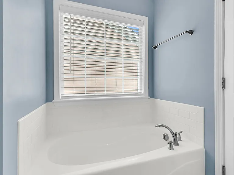 534 Alderly Dr — Photo 31