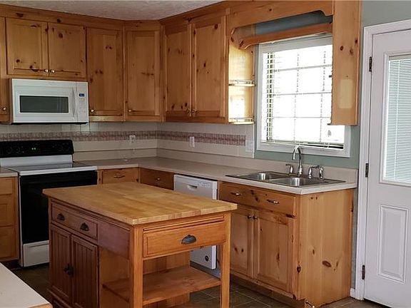 5th image of 1149 Crest Cir NE