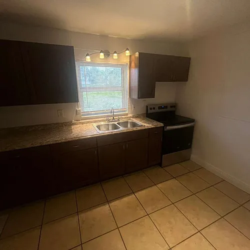 1427 Markland Ave Photo 1