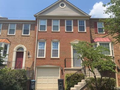4238 Fox Lake Dr, Fairfax, VA, 22033
