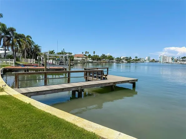 10350 Paradise Blvd, Treasure Island, FL 33706