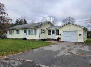 47 Hill St, St Johnsbury, VT 05819
