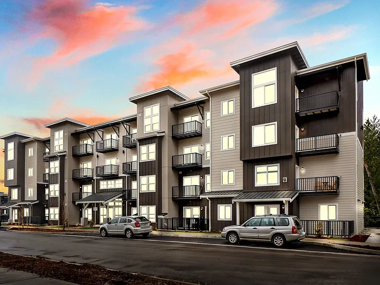 Kingsway Apartments — Photo 11