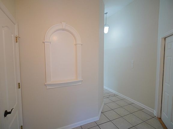 5th image of 9329 Tuscany Dr