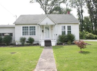 202 S 3rd St, Marion, IL 62959